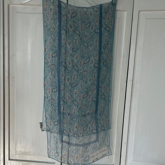 Diane Von Furstenberg Light Blue Paisley Scarf - 100% Silk - Picture 1 of 6